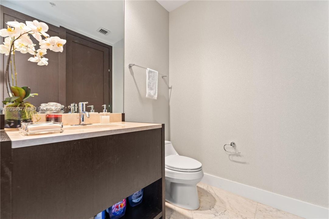 На продажу: $2,990,000 (3 спален, 3 ванн, 3016 Квадратных фут)