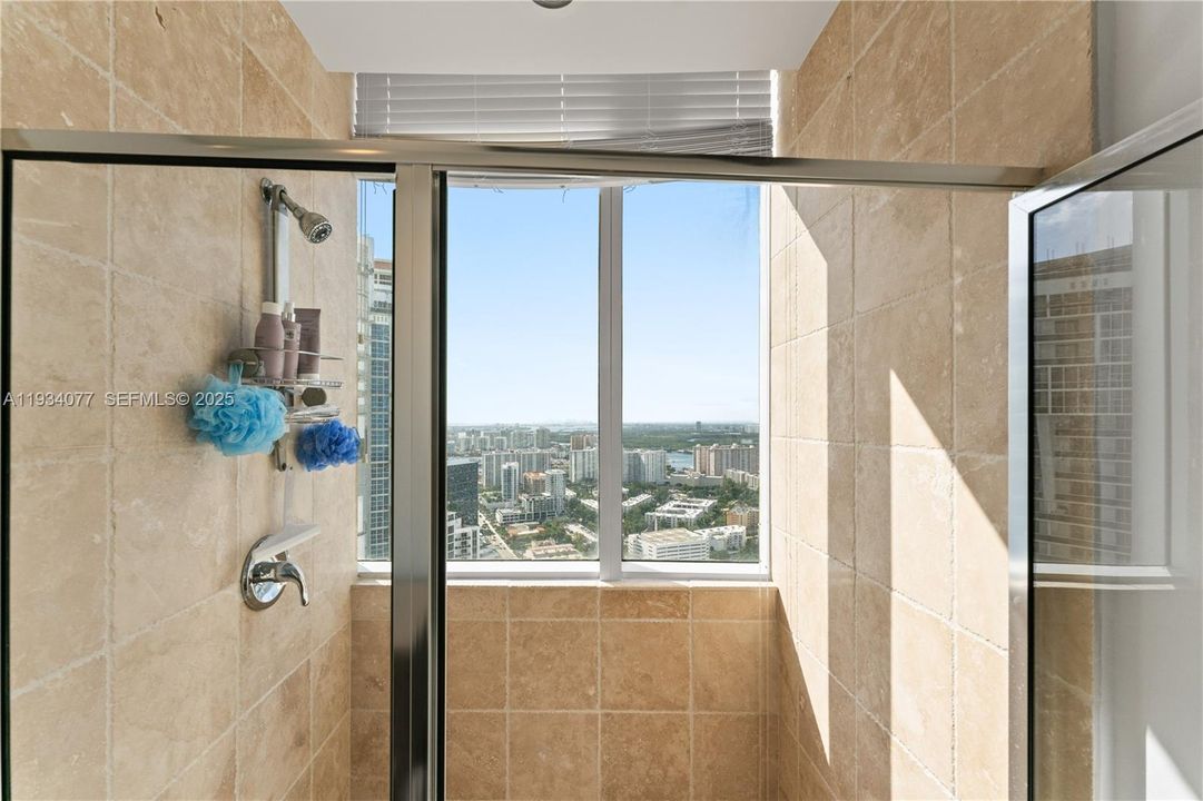 На продажу: $2,990,000 (3 спален, 3 ванн, 3016 Квадратных фут)