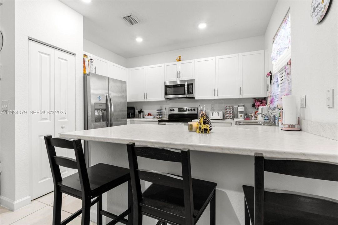 For Sale: $360,000 (3 beds, 2 baths, 1483 Square Feet)