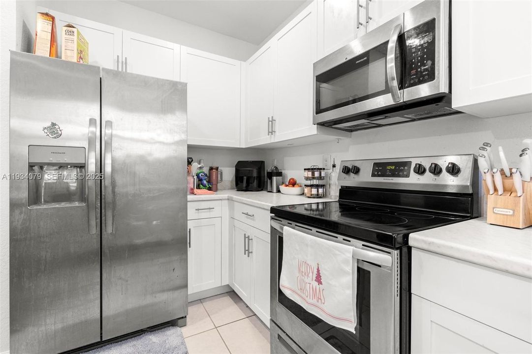 For Sale: $360,000 (3 beds, 2 baths, 1483 Square Feet)