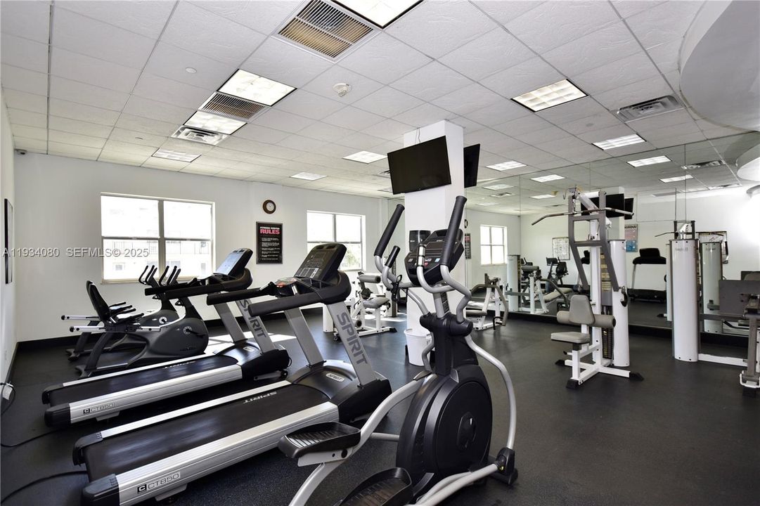 En Venta: $289,000 (1 camas, 1 baños, 905 Pies cuadrados)