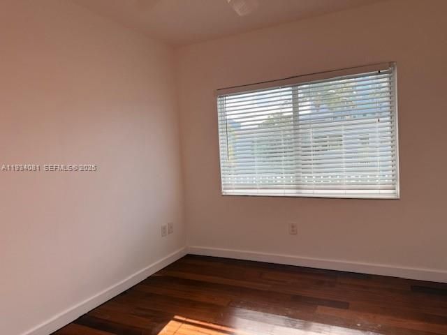 For Rent: $1,850 (1 beds, 1 baths, 745 Square Feet)