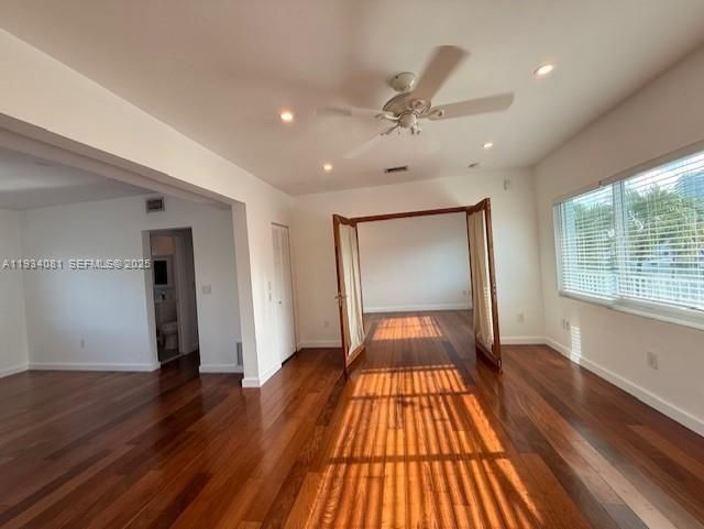 For Rent: $1,850 (1 beds, 1 baths, 745 Square Feet)