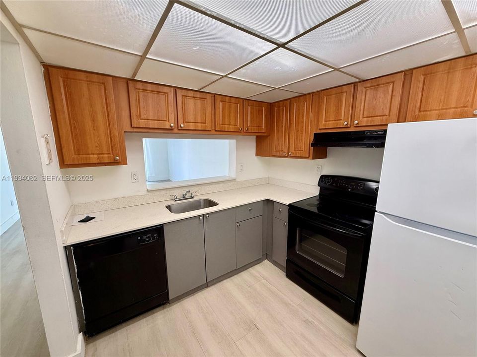 For Rent: $2,000 (2 beds, 2 baths, 1175 Square Feet)