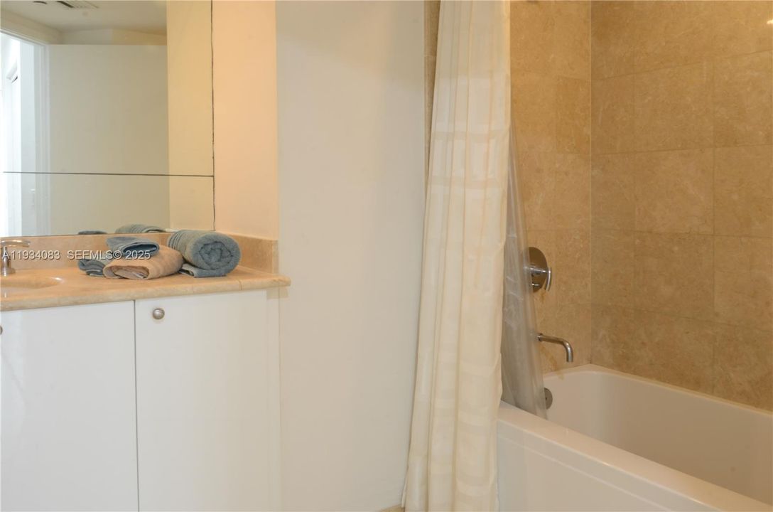 For Sale: $1,330,000 (2 beds, 2 baths, 1505 Square Feet)