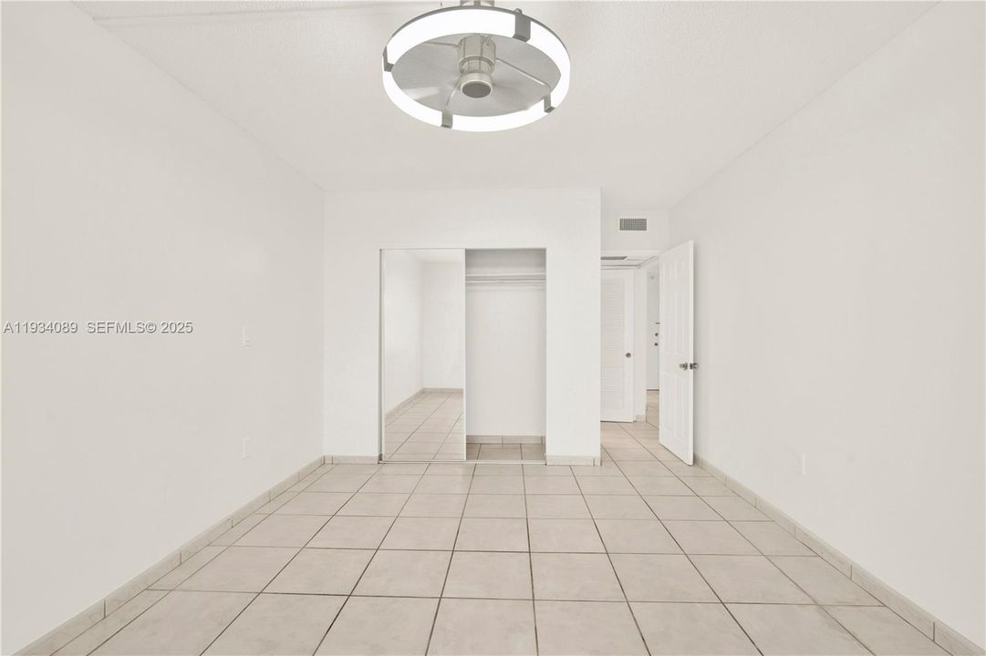 En Venta: $295,000 (1 camas, 1 baños, 720 Pies cuadrados)