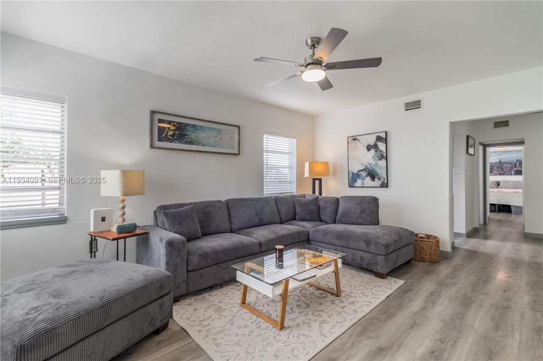 En Renta: $2,400 (1 camas, 2 baños, 757 Pies cuadrados)