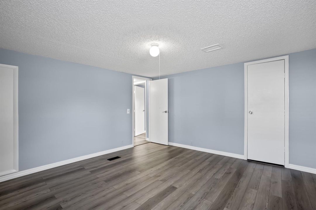 7990-129th-Pl-HigMedia-030