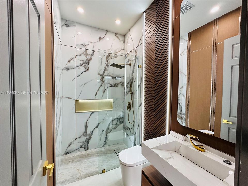 En Venta: $2,285,000 (6 camas, 5 baños, 0 Pies cuadrados)