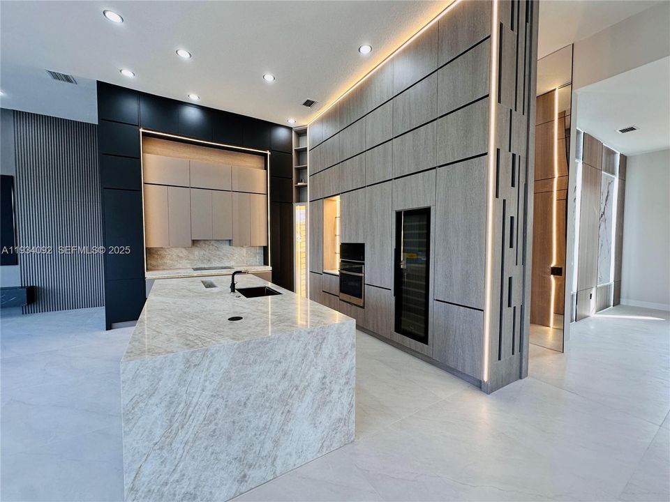 En Venta: $2,285,000 (6 camas, 5 baños, 0 Pies cuadrados)