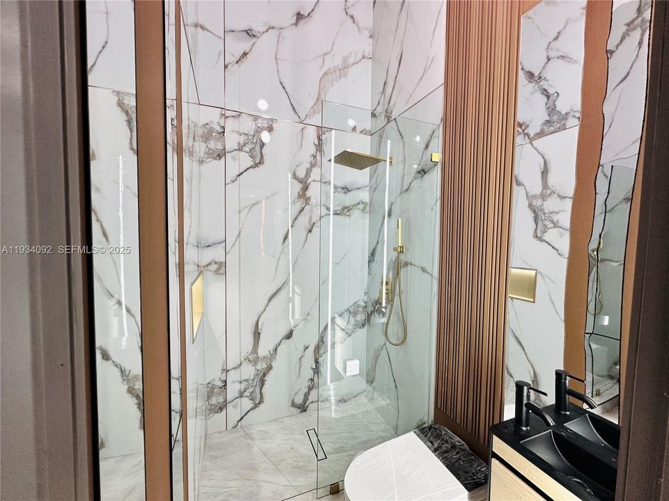 En Venta: $2,285,000 (6 camas, 5 baños, 0 Pies cuadrados)