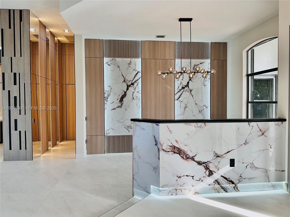 En Venta: $2,285,000 (6 camas, 5 baños, 0 Pies cuadrados)