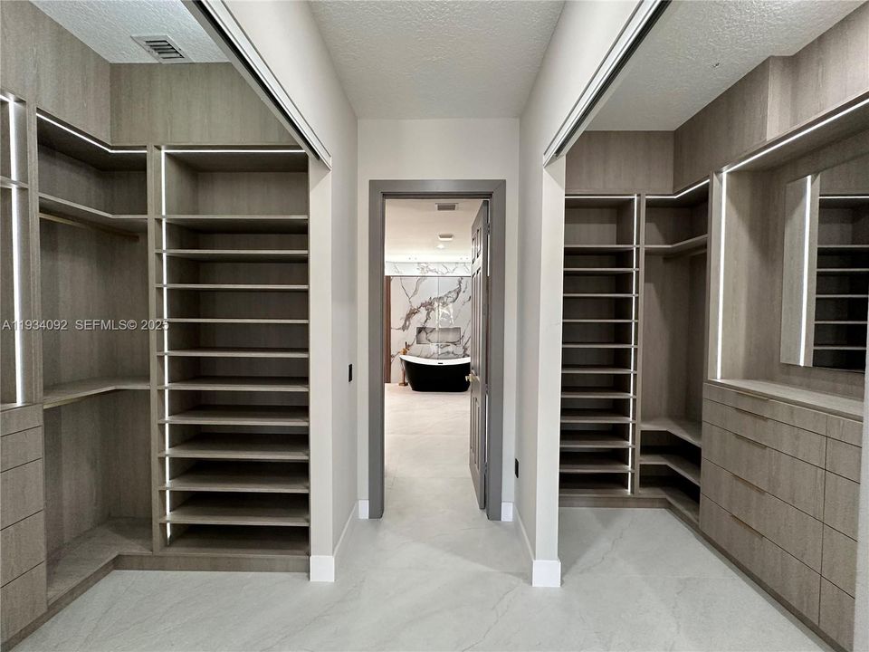 En Venta: $2,285,000 (6 camas, 5 baños, 0 Pies cuadrados)