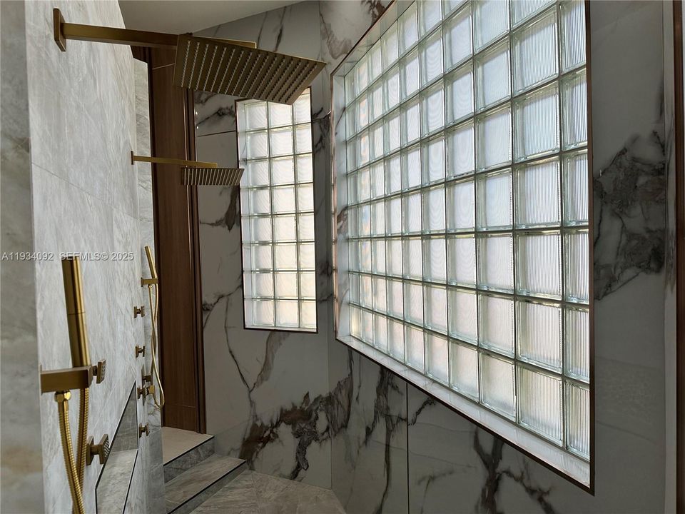 En Venta: $2,285,000 (6 camas, 5 baños, 0 Pies cuadrados)