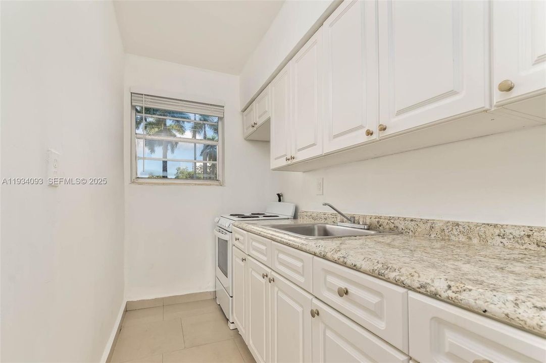 For Rent: $1,550 (0 beds, 1 baths, 450 Square Feet)