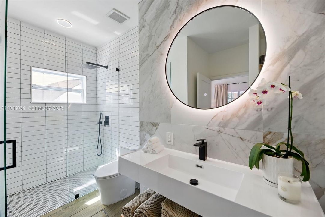 En Renta: $8,000 (3 camas, 3 baños, 1670 Pies cuadrados)