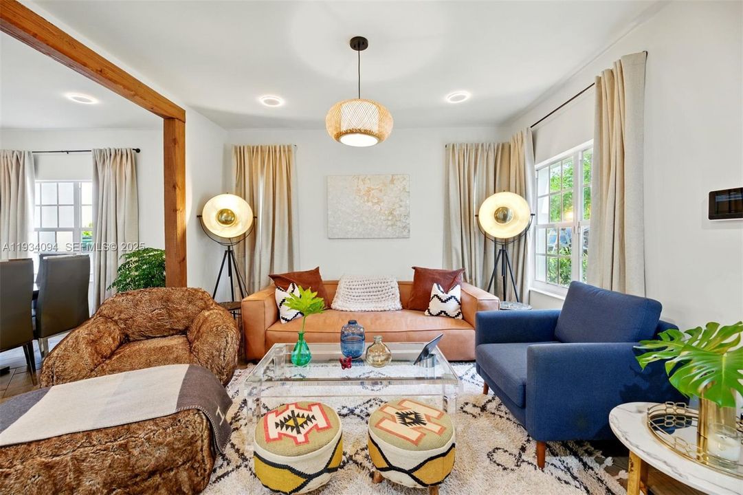 En Renta: $8,000 (3 camas, 3 baños, 1670 Pies cuadrados)