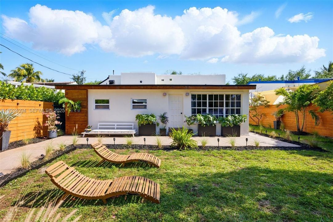 En Renta: $8,000 (3 camas, 3 baños, 1670 Pies cuadrados)