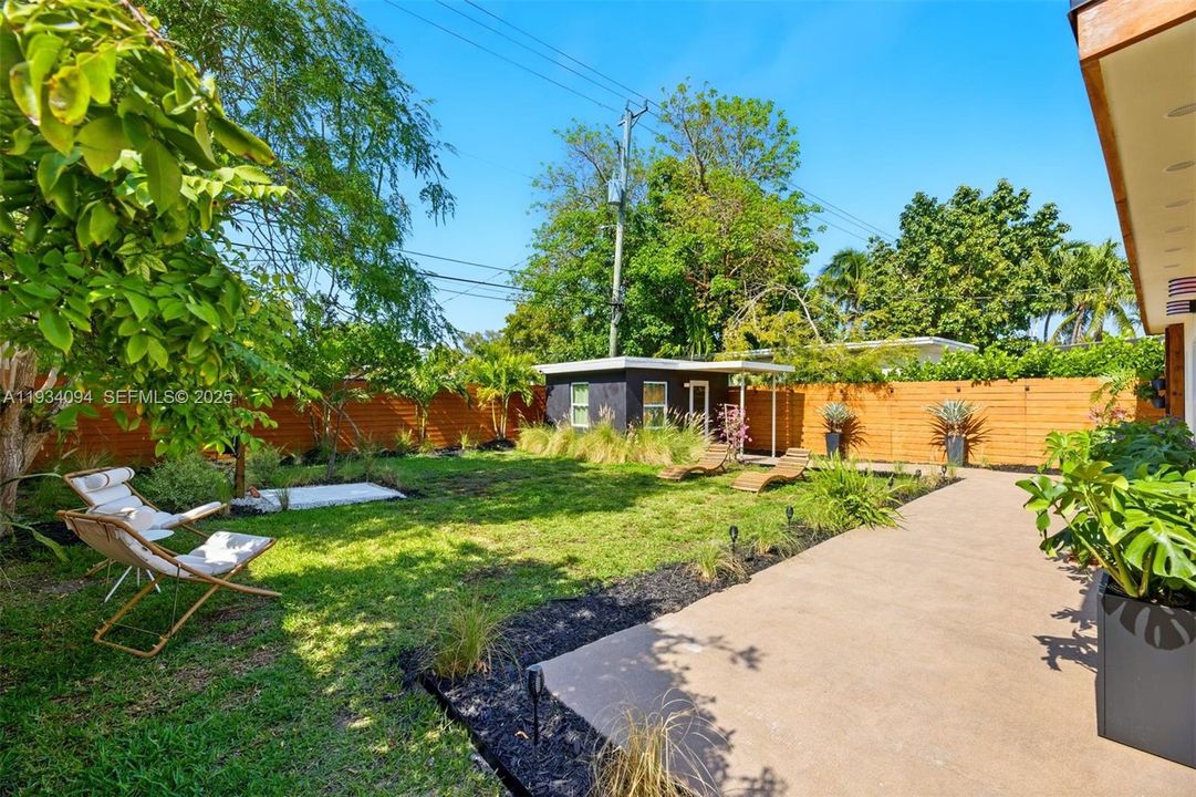 En Renta: $8,000 (3 camas, 3 baños, 1670 Pies cuadrados)