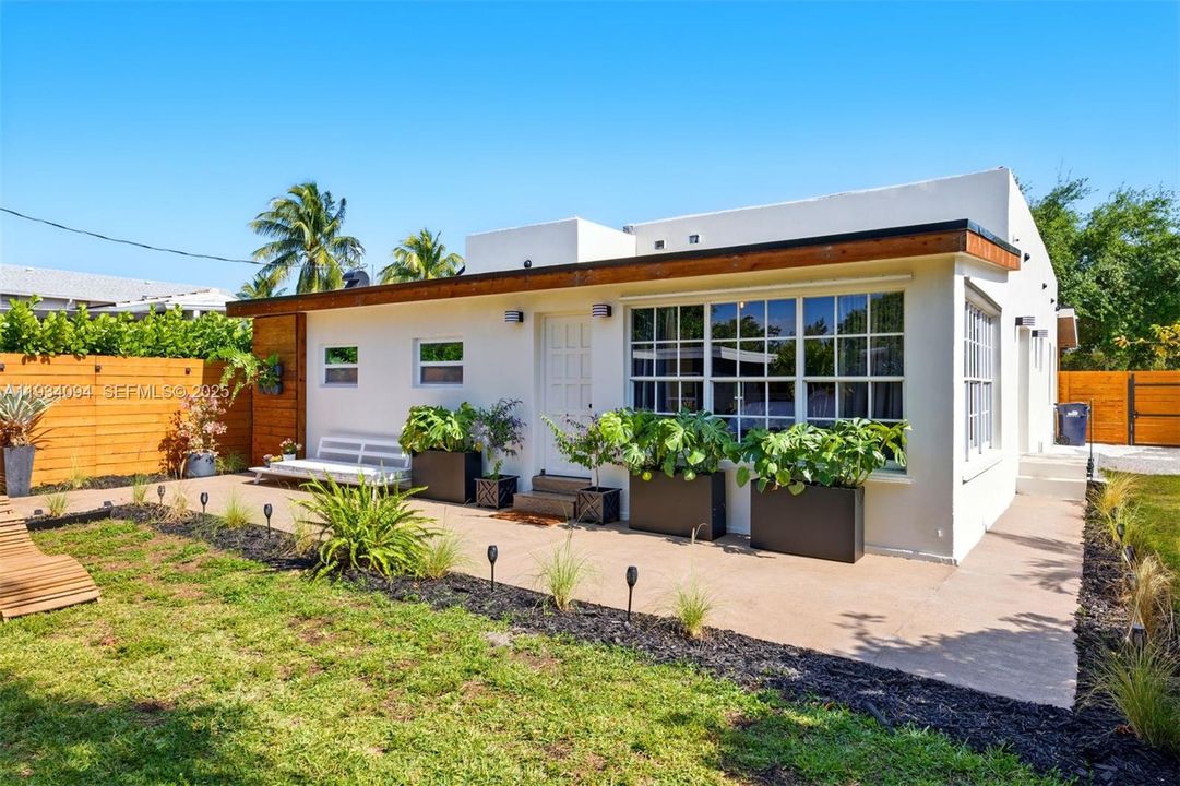 En Renta: $8,000 (3 camas, 3 baños, 1670 Pies cuadrados)