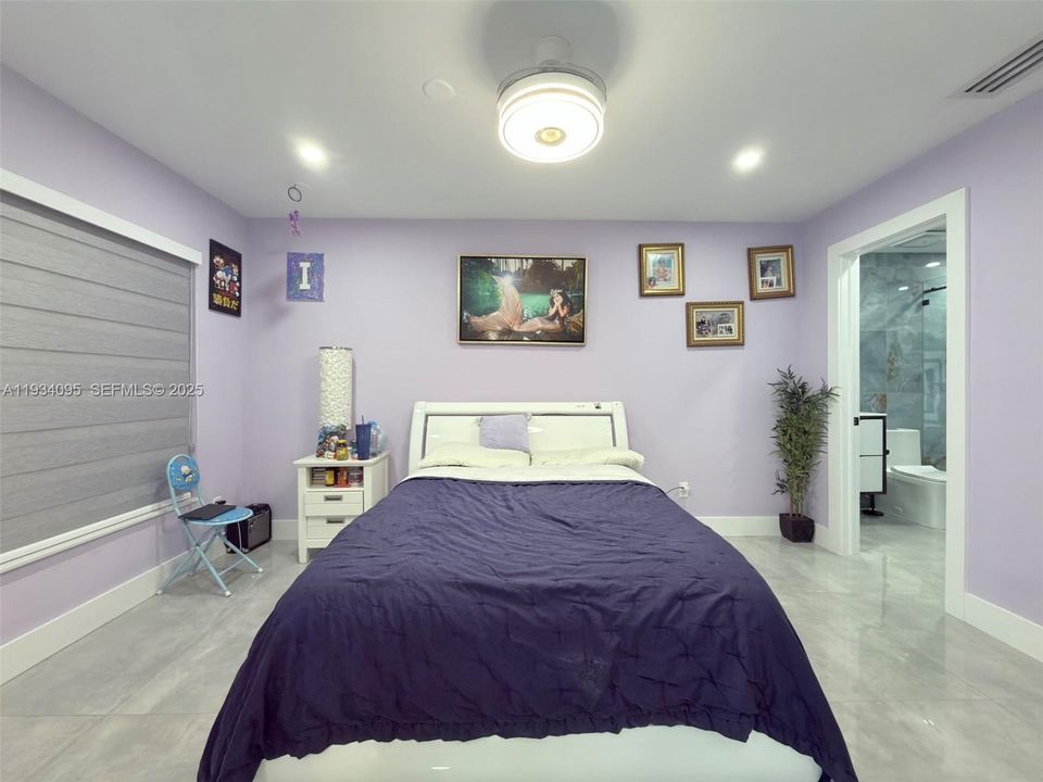 En Venta: $1,100,000 (5 camas, 4 baños, 2047 Pies cuadrados)