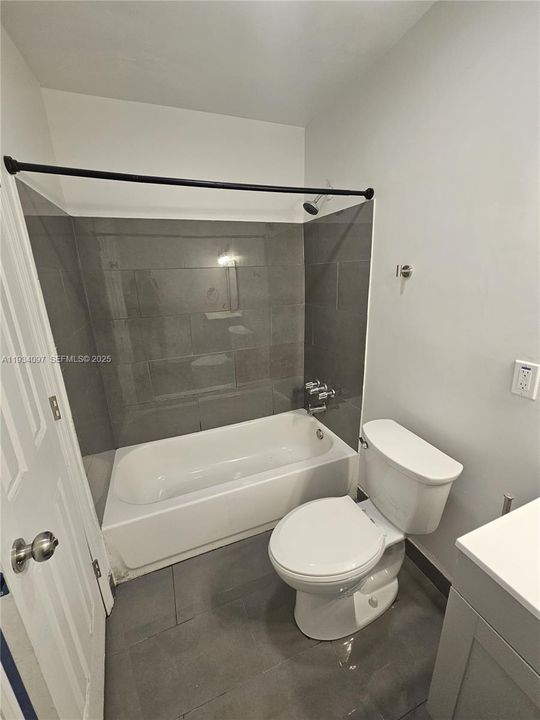 出租: $2,550 (3 贝兹, 2 浴室, 0 平方英尺)