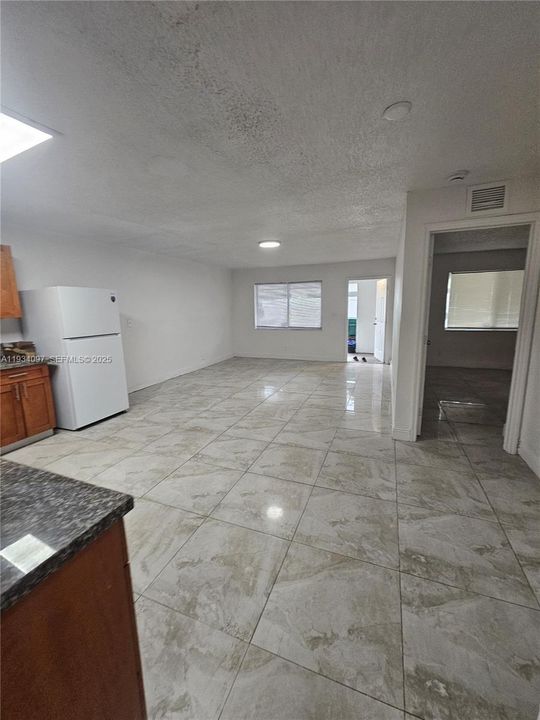 出租: $2,550 (3 贝兹, 2 浴室, 0 平方英尺)