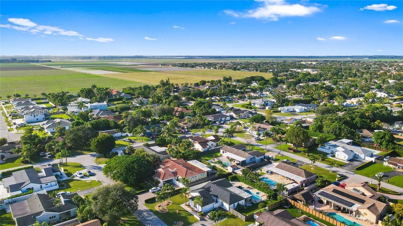 For Sale: $850,000 (3 beds, 2 baths, 1848 Square Feet)