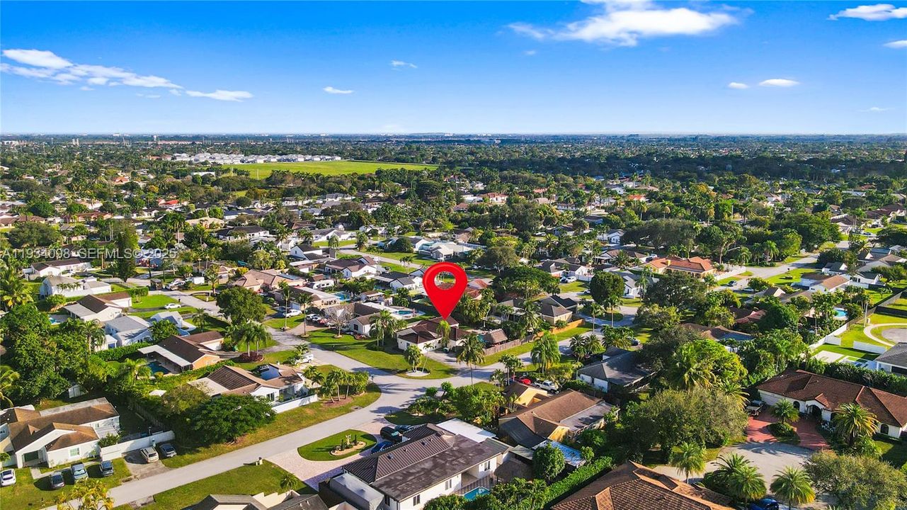 For Sale: $850,000 (3 beds, 2 baths, 1848 Square Feet)