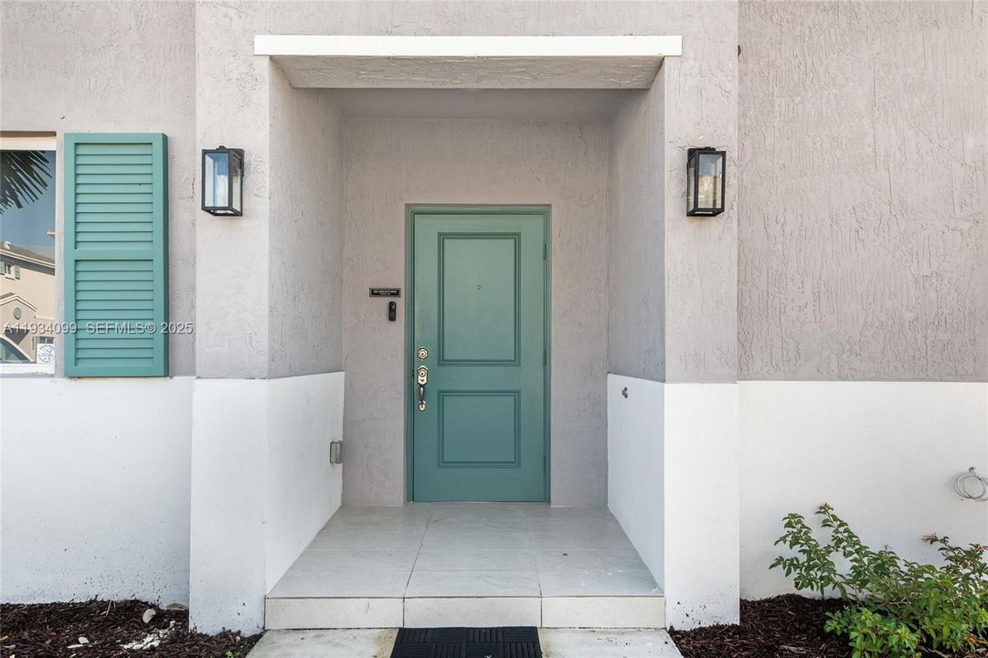 For Rent: $2,600 (4 beds, 3 baths, 1730 Square Feet)