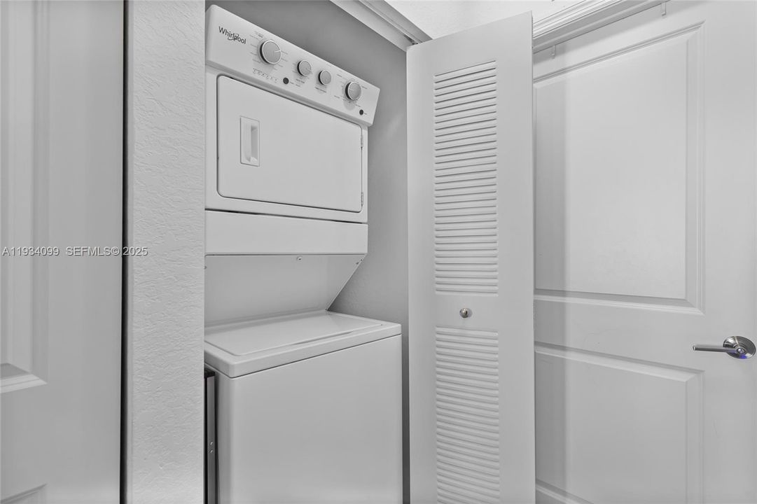 For Rent: $2,600 (4 beds, 3 baths, 1730 Square Feet)