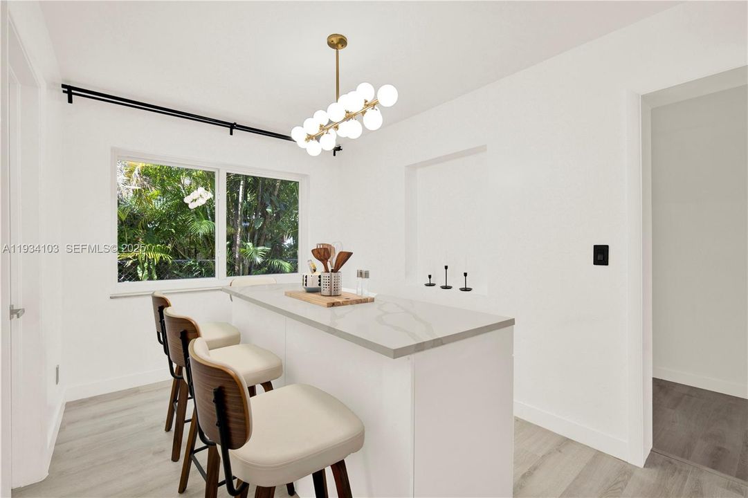 En Venta: $610,000 (3 camas, 3 baños, 1646 Pies cuadrados)