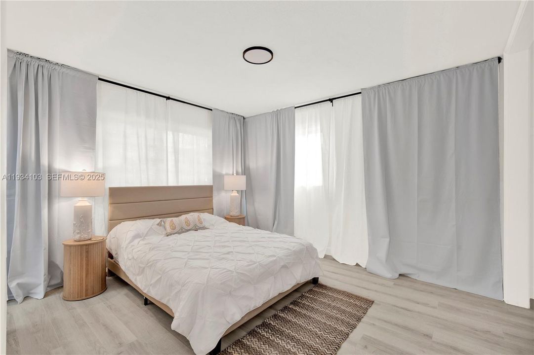 En Venta: $610,000 (3 camas, 3 baños, 1646 Pies cuadrados)