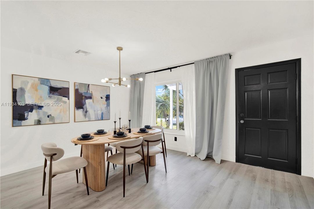 En Venta: $610,000 (3 camas, 3 baños, 1646 Pies cuadrados)