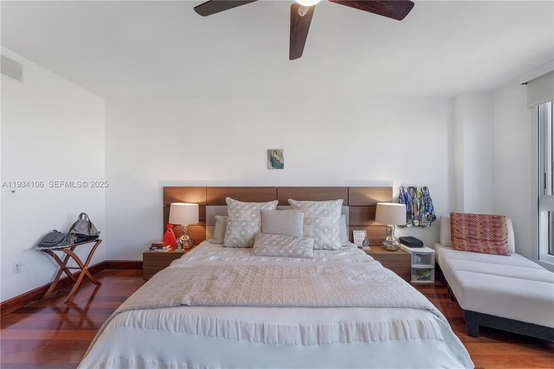 For Rent: $15,977 (3 beds, 4 baths, 3112 Square Feet)