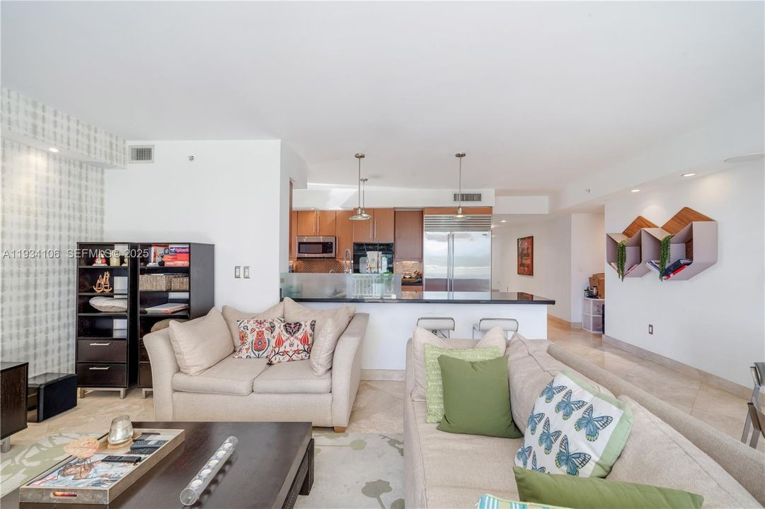 For Rent: $15,977 (3 beds, 4 baths, 3112 Square Feet)