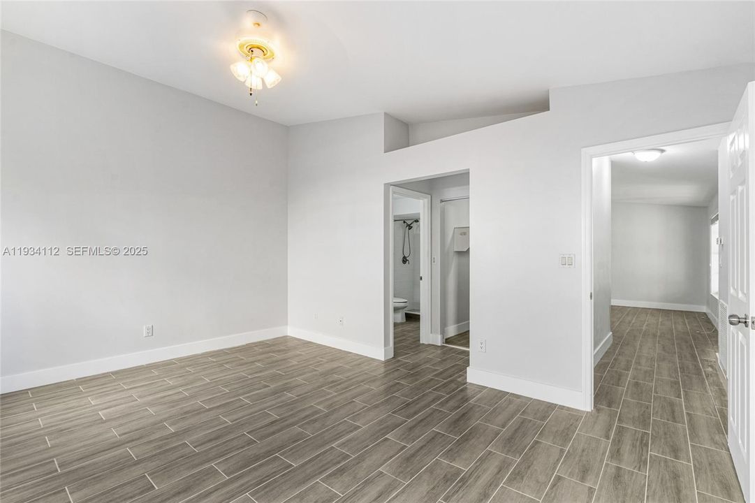 For Rent: $3,200 (3 beds, 2 baths, 1690 Square Feet)