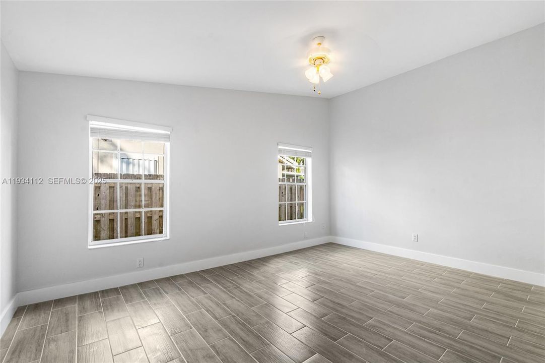 For Rent: $3,200 (3 beds, 2 baths, 1690 Square Feet)