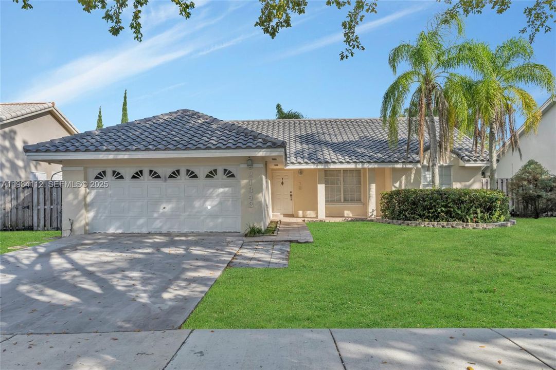 For Rent: $3,200 (3 beds, 2 baths, 1690 Square Feet)