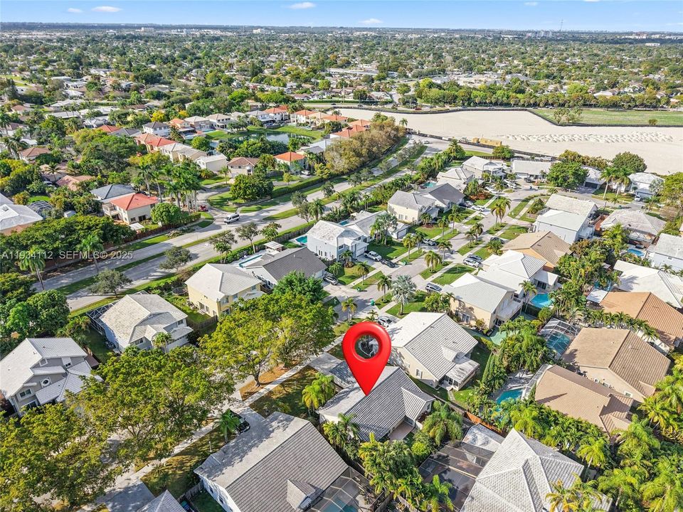 For Rent: $3,200 (3 beds, 2 baths, 1690 Square Feet)