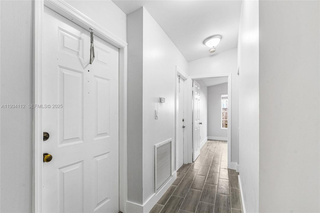 For Rent: $3,200 (3 beds, 2 baths, 1690 Square Feet)