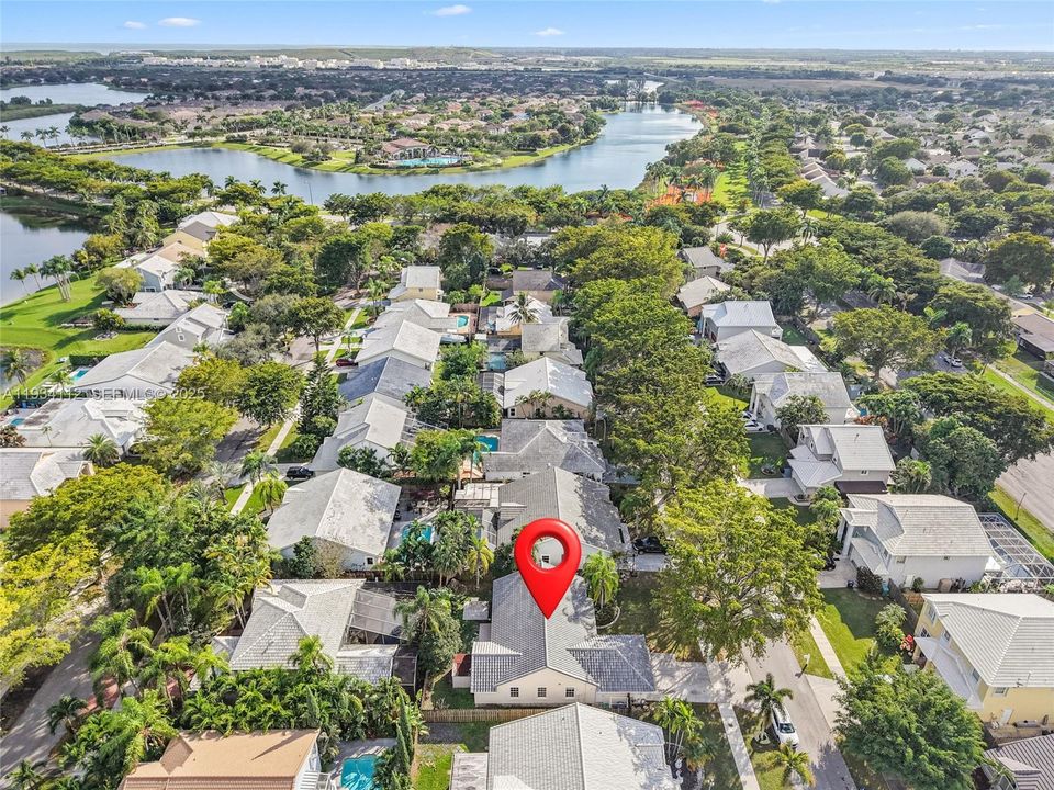 For Rent: $3,200 (3 beds, 2 baths, 1690 Square Feet)