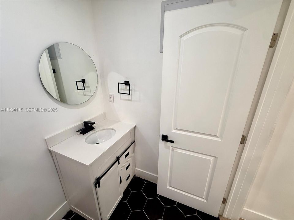 En Renta: $2,295 (2 camas, 1 baños, 800 Pies cuadrados)