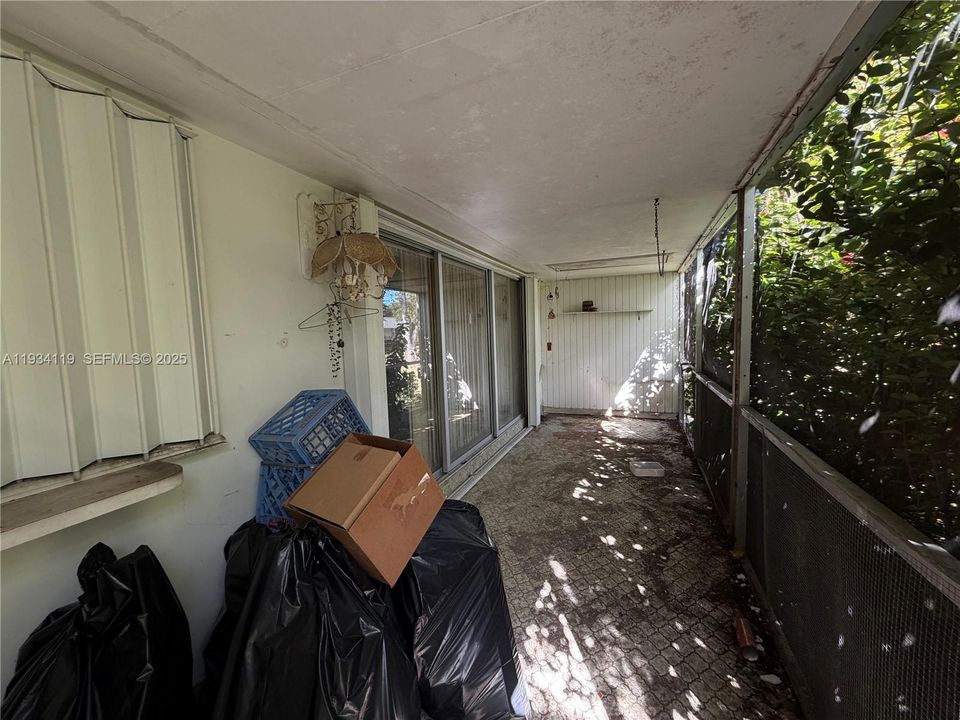 For Sale: $150,000 (2 beds, 2 baths, 1112 Square Feet)