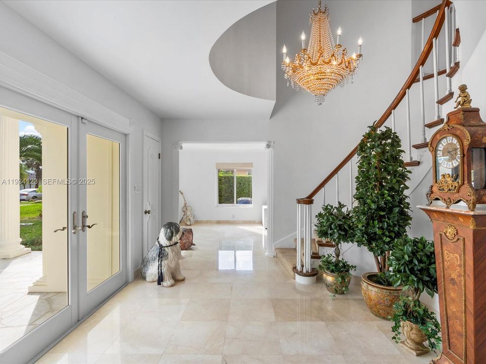 На продажу: $3,750,000 (5 спален, 3 ванн, 3718 Квадратных фут)