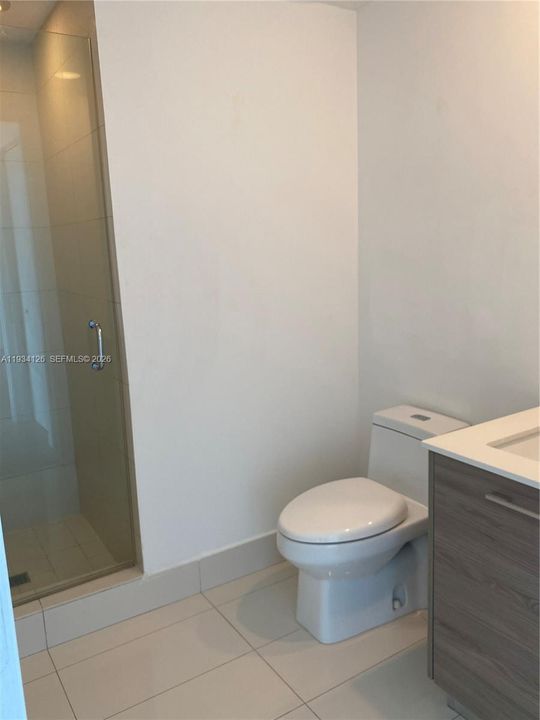 For Rent: $3,900 (2 beds, 2 baths, 868 Square Feet)