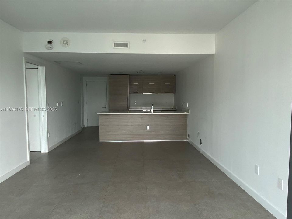 For Rent: $3,900 (2 beds, 2 baths, 868 Square Feet)