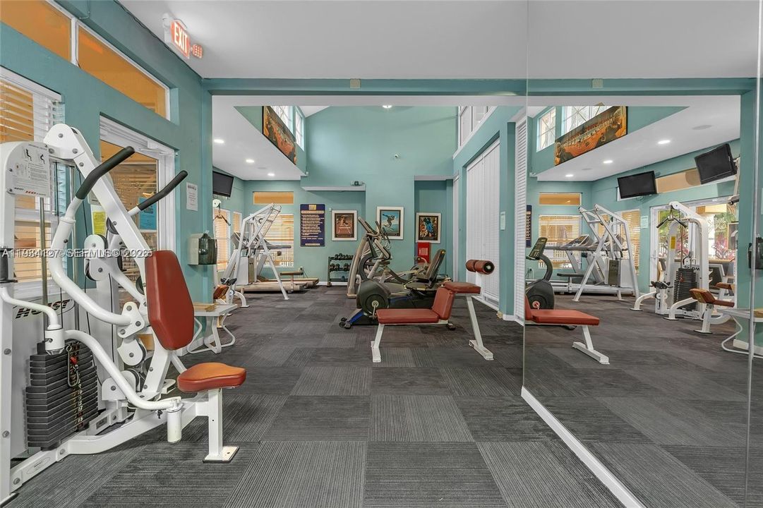 待售: $220,000 (2 贝兹, 2 浴室, 1241 平方英尺)