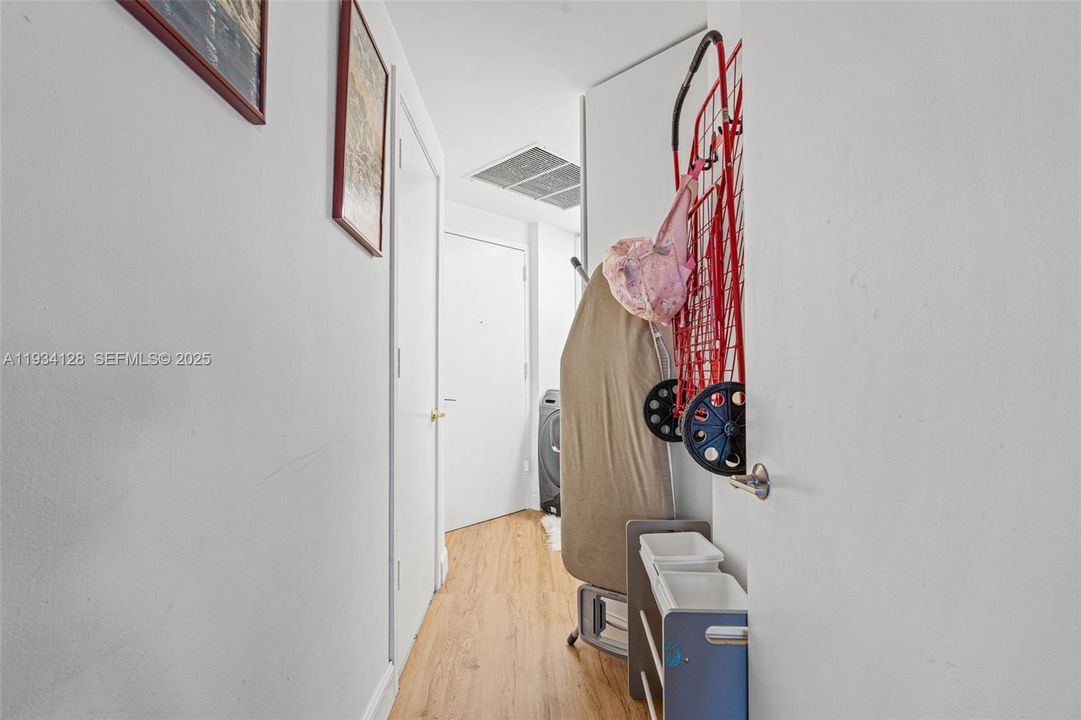 В аренду: $7,000 (3 спален, 3 ванн, 2370 Квадратных фут)