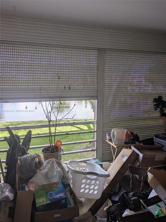 待售: $99,000 (2 贝兹, 2 浴室, 983 平方英尺)